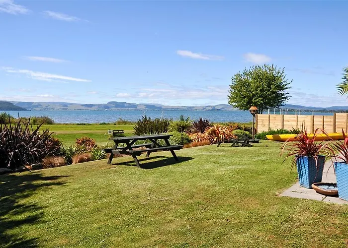 Ngongotaha Lakeside Couette-café Rotorua